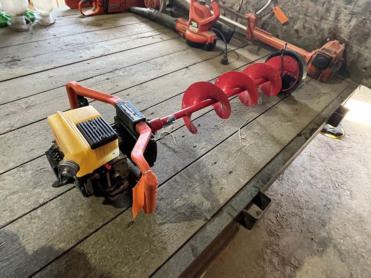 #7204-•-strike-master-ice-auger-image-1