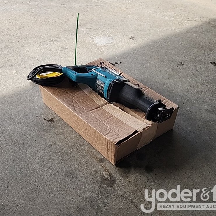 Makita Corded Reciprocating Saw, Recondition( JR3051T) (1 YR Factory Warrenty)