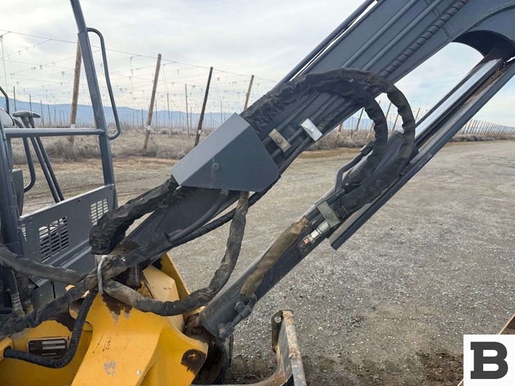 2012-deere-50d-image-47