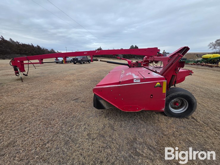 2012-hesston-1375-image-8