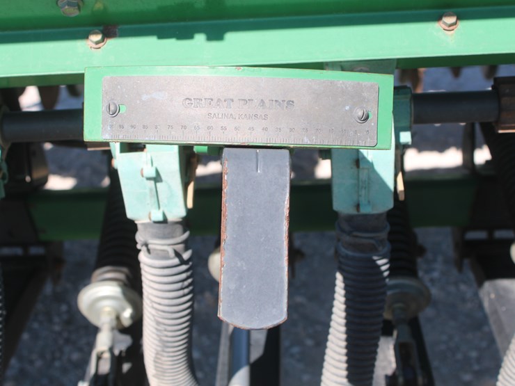 #1004-•-great-plains-3s-400d-solid-stand-grain-drill-image-49