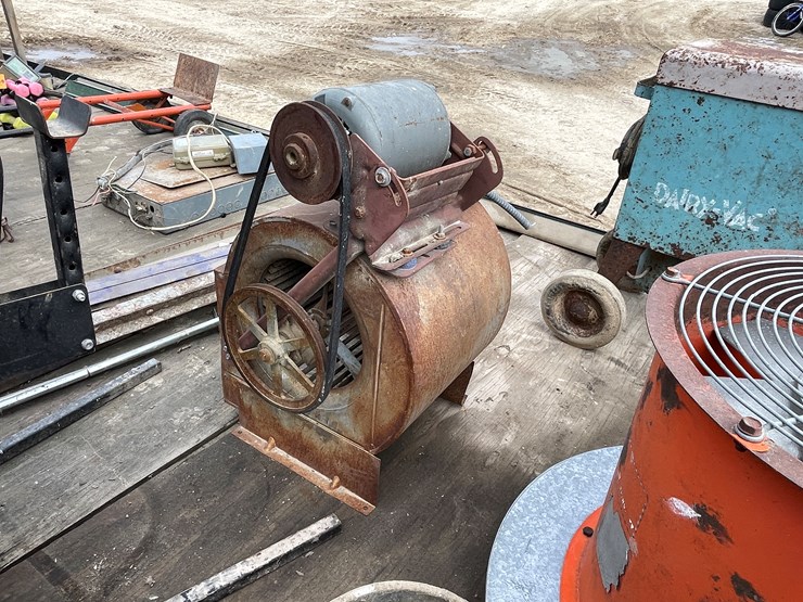 #7262-•-lennox-squirrel-cage-fan-image-5