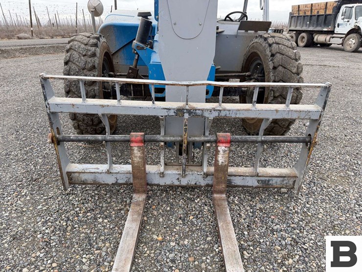 2013-genie-gth844-image-10