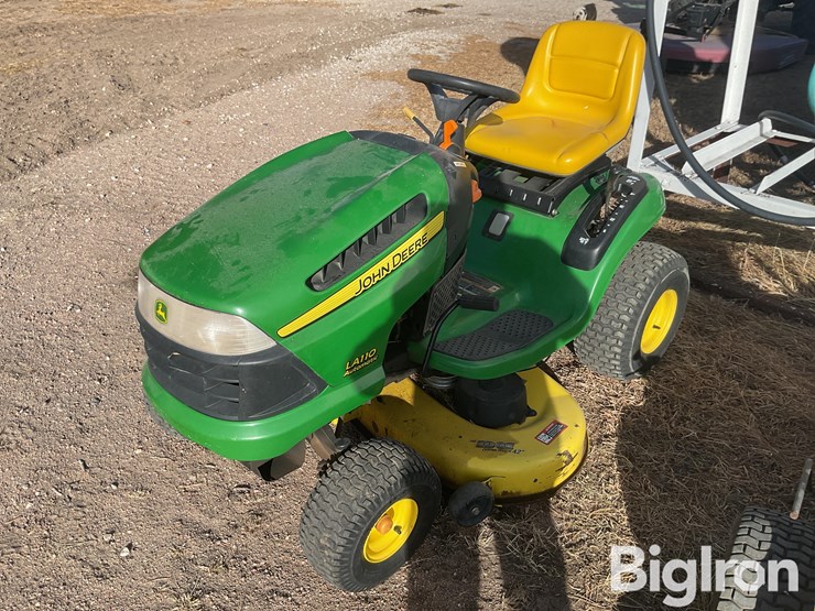 john-deere-la-image-1