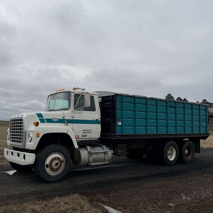 1980 FORD 9000