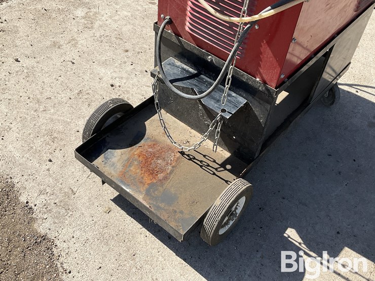 century-wire-feed-welder-image-13