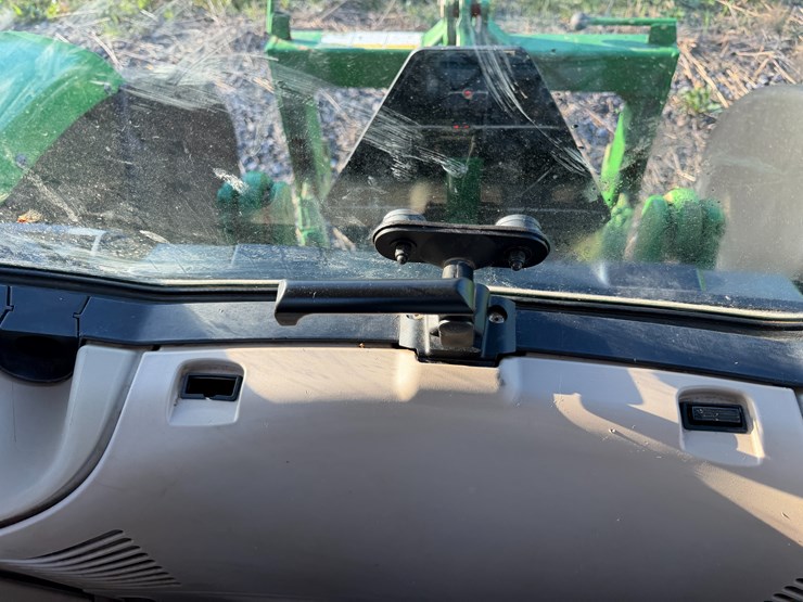 2017-john-deere-6120m-image-78