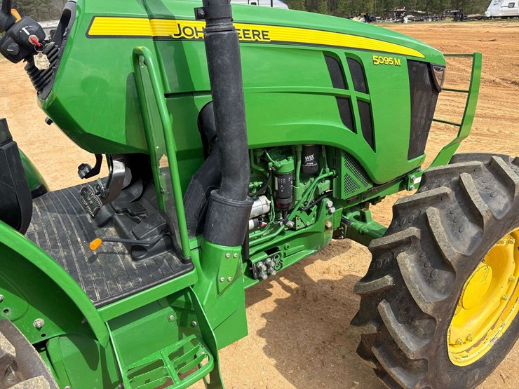 2024-john-deere-5095m-image-25