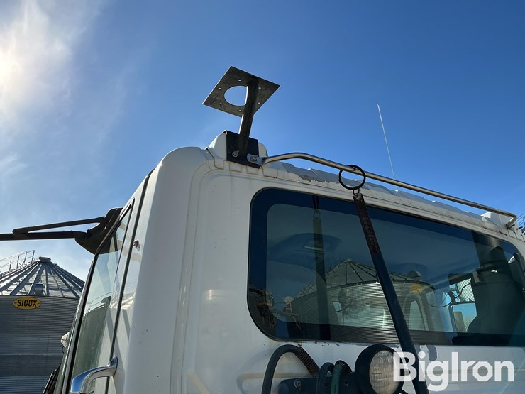 2006-international-8600-image-15