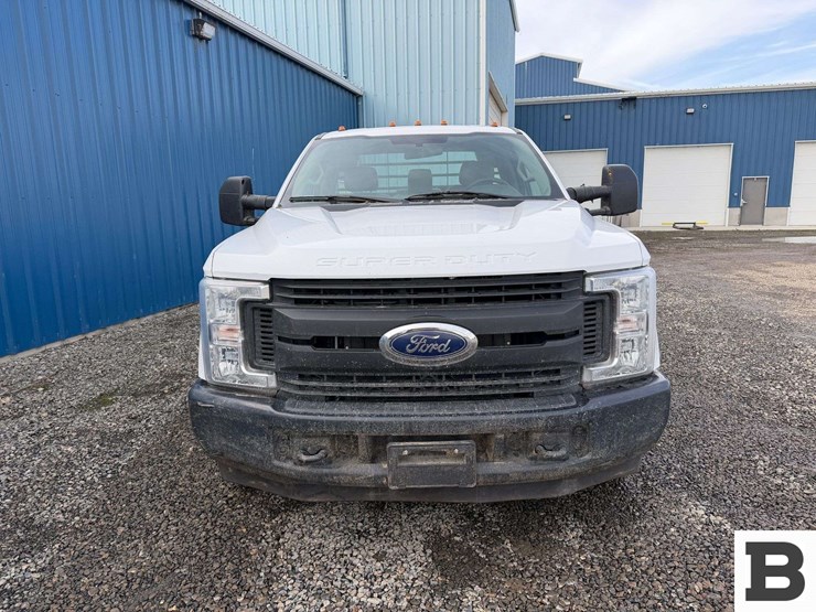 2019-ford-f350-image-8