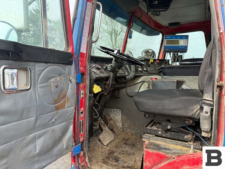 1996-volvo-wx-feed-truck---albany,-or-image-63