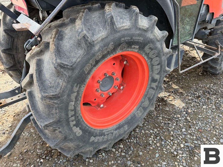 2014-kubota-m8540hd-image-20