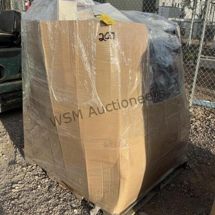 LARGE BOX OF HOUSEHOLD MAINTENANCE ITEMS