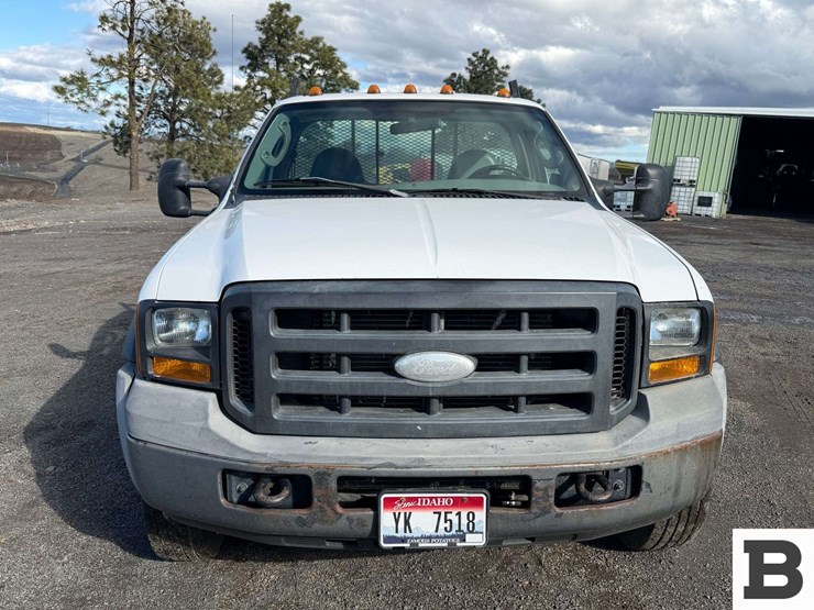 2006-ford-f550-image-8