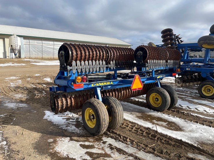 #1072-•-landall-3130-notched-packer-(somerset,-wi)-image-4