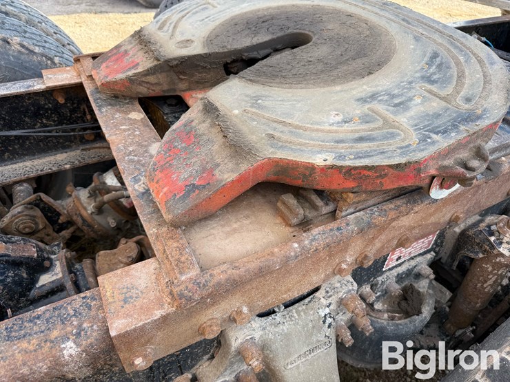 1993-freightliner-fld120-image-17