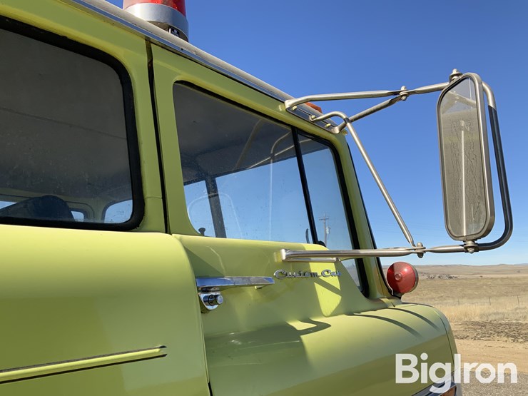 1979-ford-900-image-11