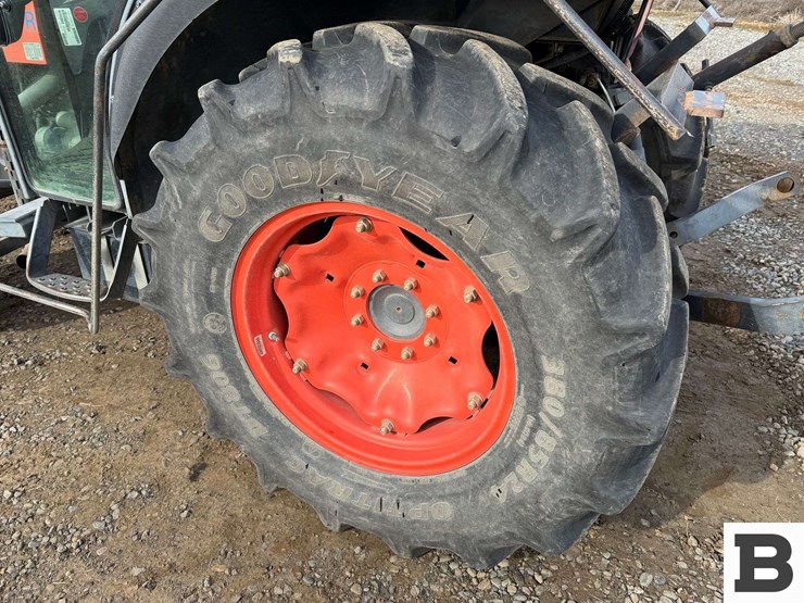 2014-kubota-m8540hd-image-14