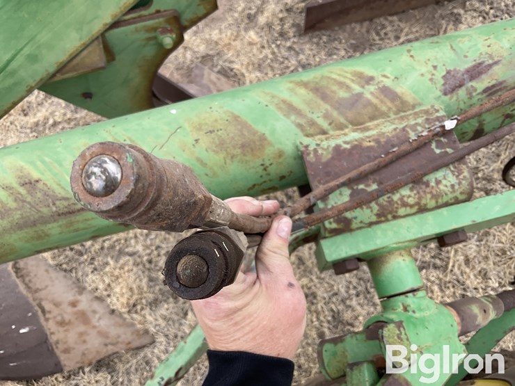 john-deere-4600-image-11