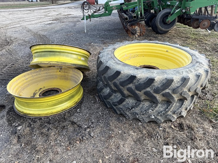 john-deere-4830-image-4