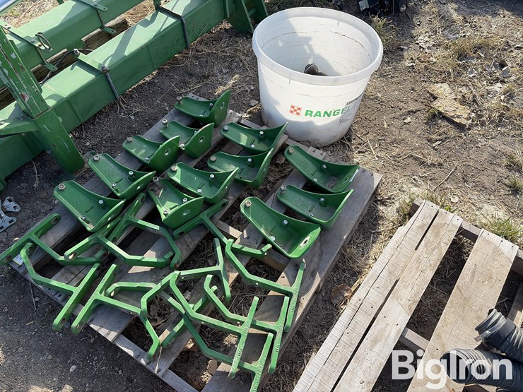 john-deere-12-image-3