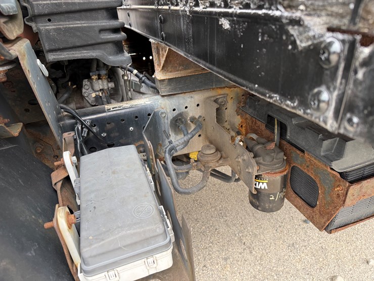 #1154-•-2009-isuzu-box-truck-(has-wi-title)-(new-berlin,-wi)-image-18