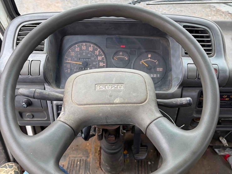 1997-isuzu-npr-image-16