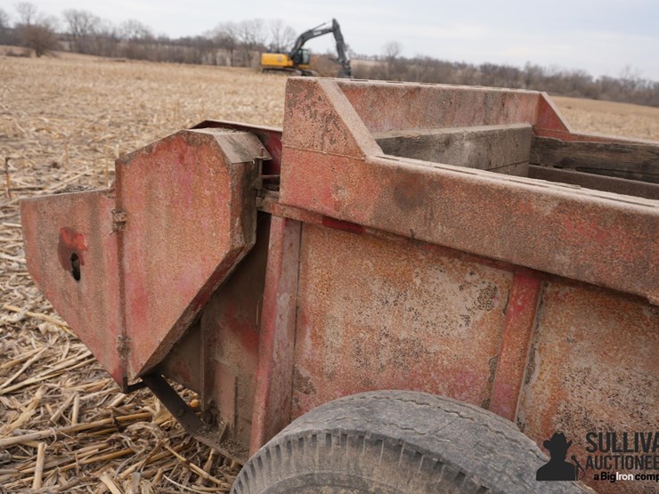 machine-shop-inc-180-manure-spreader-image-19