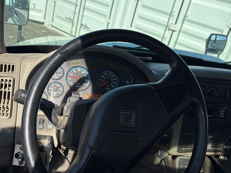 2012-international-durastar-single-axle-contractors-dump-image-15