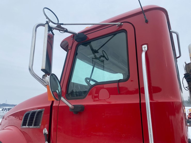 #1145-•-2009-mack-gu713-semi-tractor-(has-wi-title)-(mosinee,-wi)-image-84