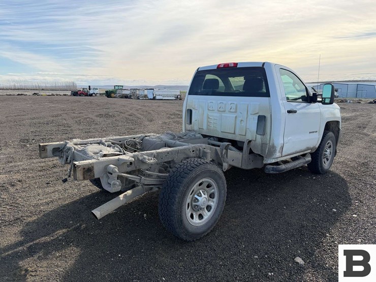 2018-chevrolet-silverado-3500-image-5