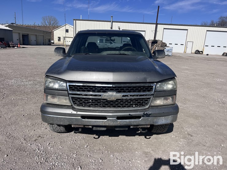 2006-chevrolet-k1500-image-2