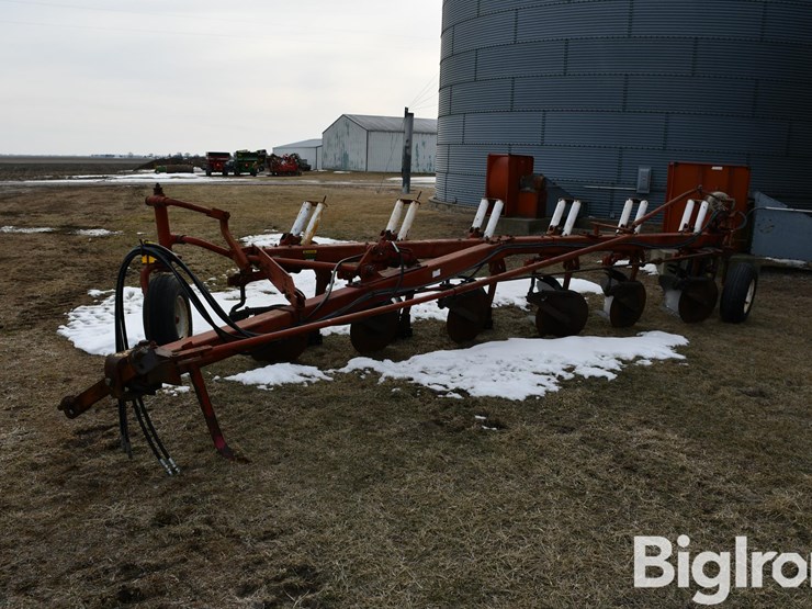 international-720-image-1