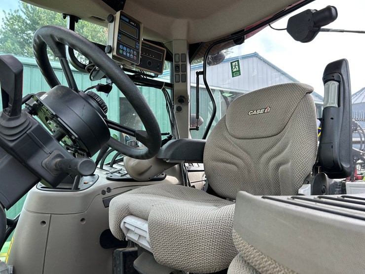 case-ih-125-image-16