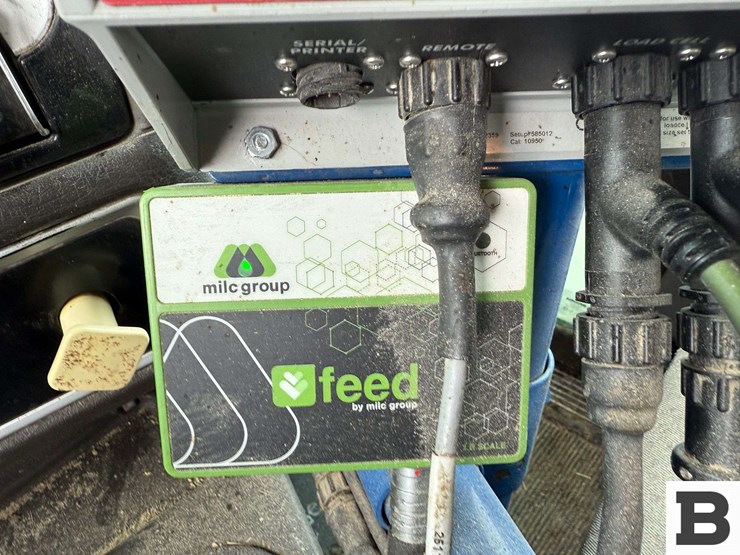 2013-kenworth-t800-image-95