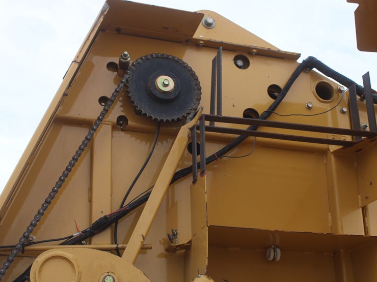 2005-vermeer-605m-image-17