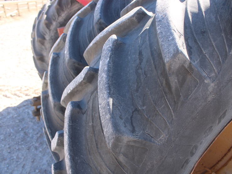 1980-versatile-875-image-51