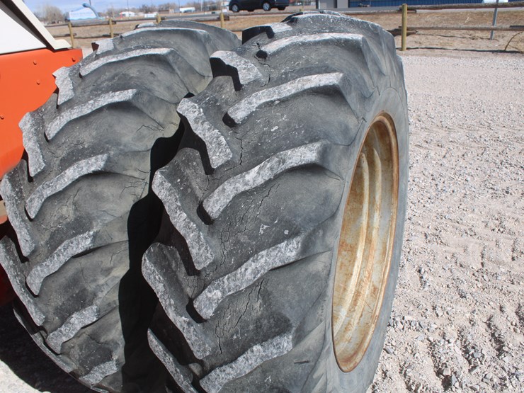 #1015-•-case-4490-tractor-image-33