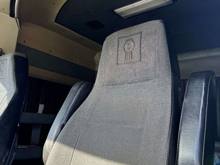 2000-kenworth-t800-image-19