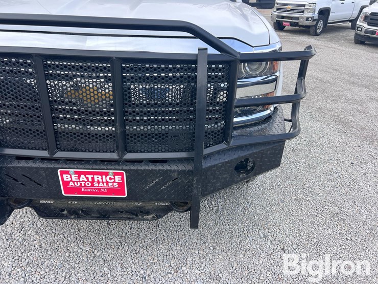 2015-chevrolet-silverado-3500-image-15