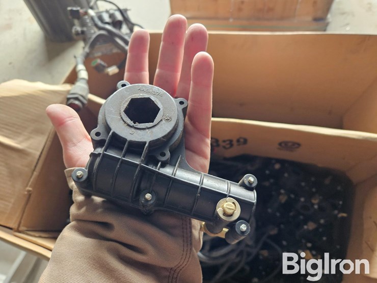 john-deere-ruc-2-electric-drive-modules-image-9