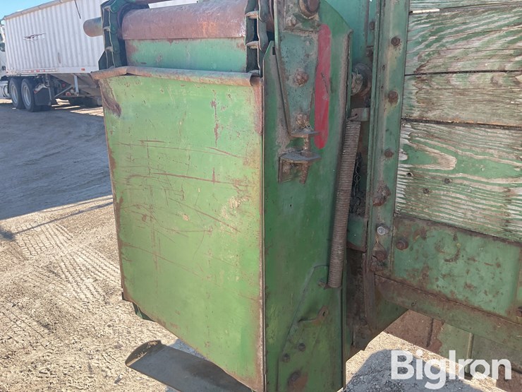 john-deere-112-image-12