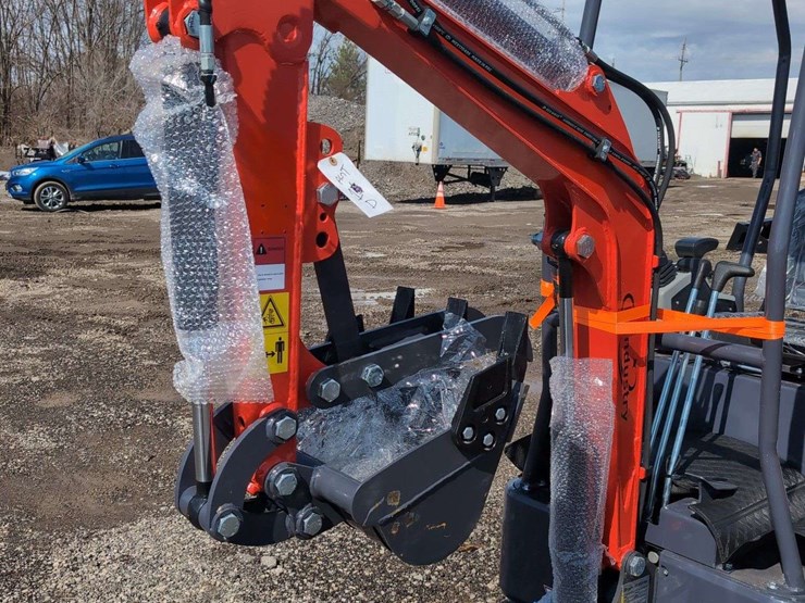 cfg-industrial-mini-excavator---mx15rx-image-2