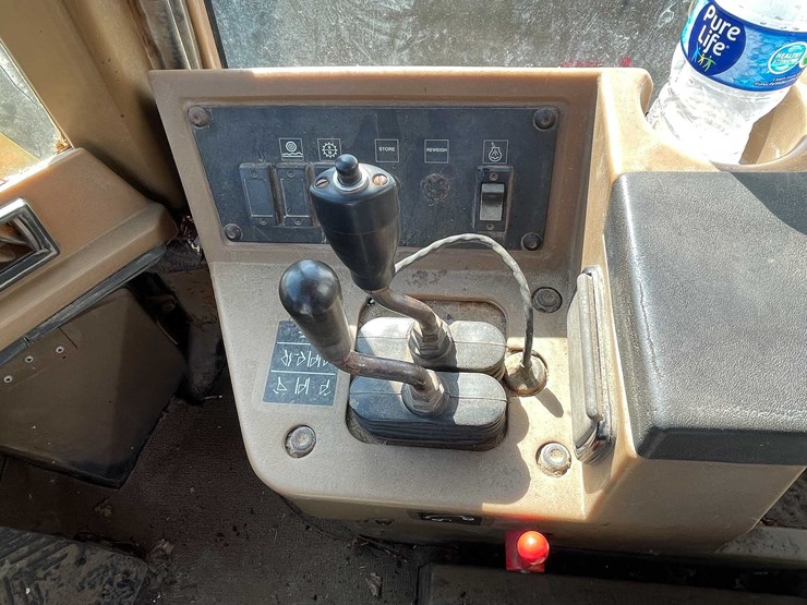 caterpillar-950f-image-40