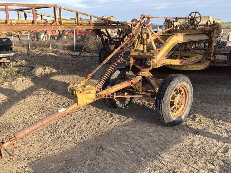 caterpillar-10-image-1