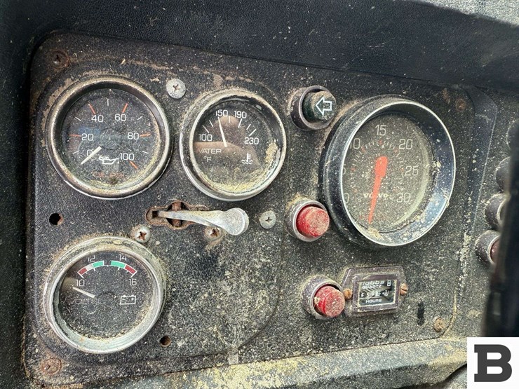 1996-volvo-wx-feed-truck---albany,-or-image-76