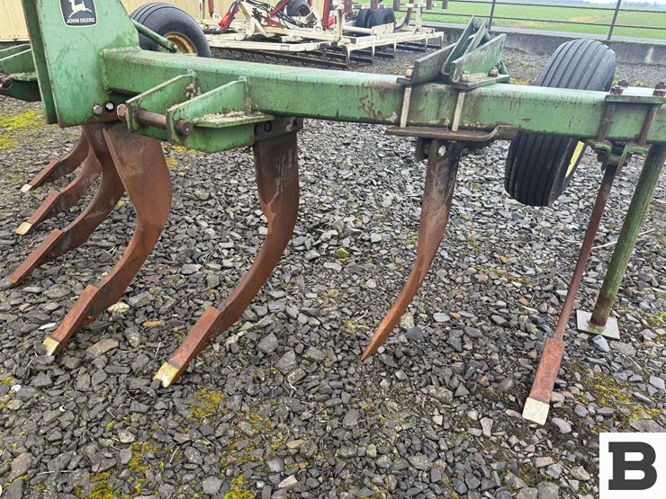 john-deere-7-image-10