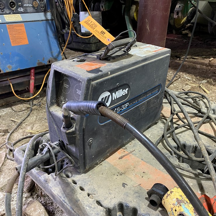#5001 • 1995 Miller Super S-32P Ultra Lite Welder (Wisconsin Rapids, WI)