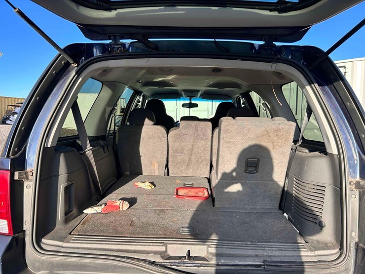 2004-ford-expedition-image-11