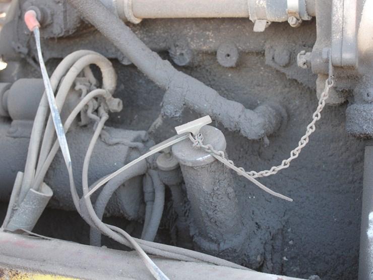 1980-versatile-875-image-72